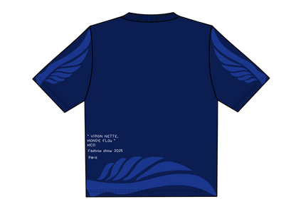 Oversized blue short-sleeve T-shirt
